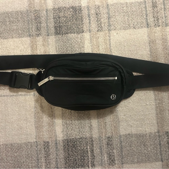 lululemon athletica Handbags - Lululemon Wanderlust Black Belt Bag